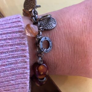 Very nice stretch bracelet